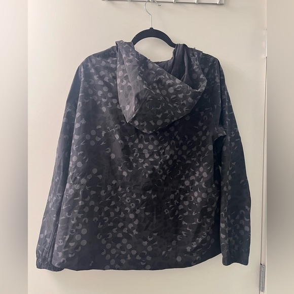Lululemon Water Repellant Jacket - Picture 9 of 12